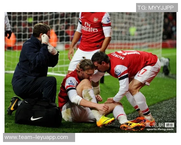 朗格莱因重度扭伤内侧副韧带预计缺阵两个月球队面临人员短缺挑战