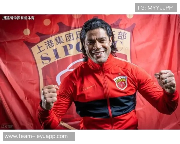 胡尔克与奥斯卡共同祝福海港20岁生日期待未来重聚再创辉煌