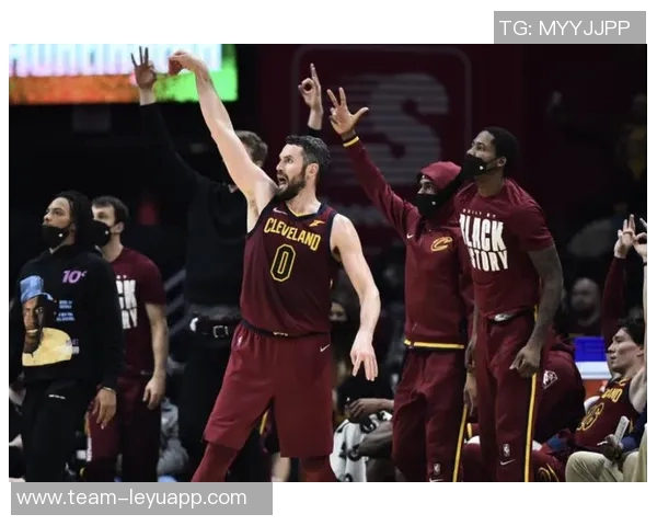 凯莱布乐福替补出战26分钟表现抢眼三分球命中率高达375贡献13分5板4助